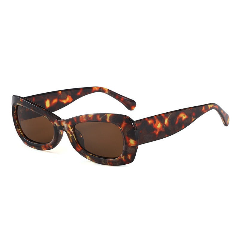 Women's Fashion Cat-Eye Sunglasses with Protective UV Filter and Elegant Design Skanto