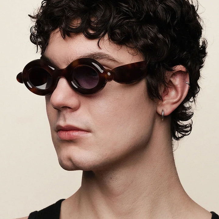 Dame solbrille i trendy retro-design med ovale glass Skanto