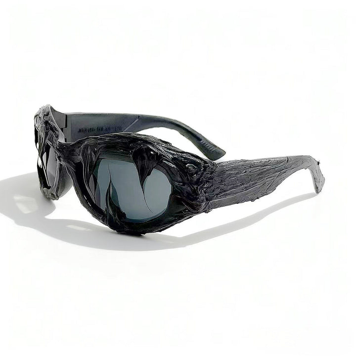 Dame futuristisk design solbrille med unikt strukturert overflate Skanto
