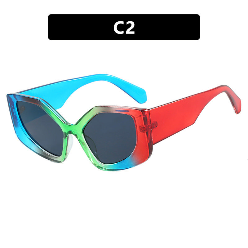 Women's eye-catching oversized sunglasses with fashionable color gradient Skanto
