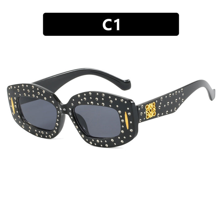 Women's Fashionable Sunglasses with Glamorous Rhinestone Decor Skanto