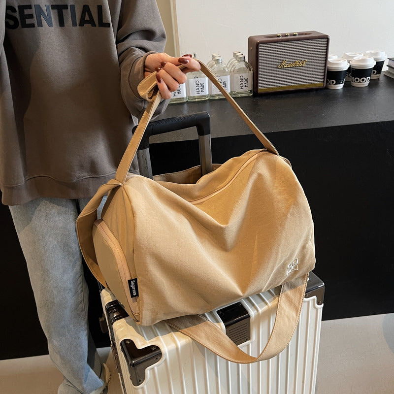 Multifunksjonell sport bag med praktiske bærealternativer Skanto