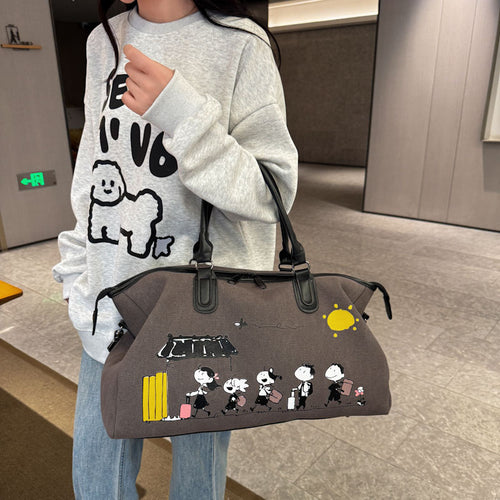 Multifunksjonell fritidreiseveske med fargerik design Skanto