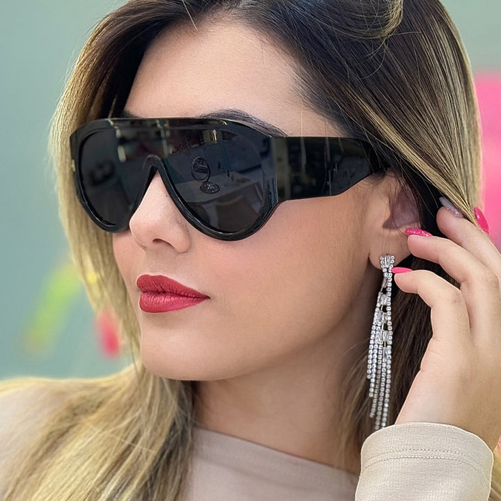 Women's fashionable sunglasses with wide glamorous frame and UV protection Skanto