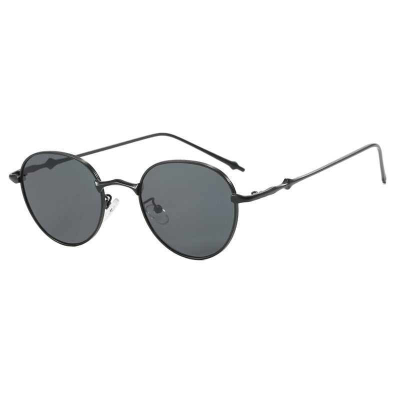 Women's elegant sunglasses in modern oval design Skanto