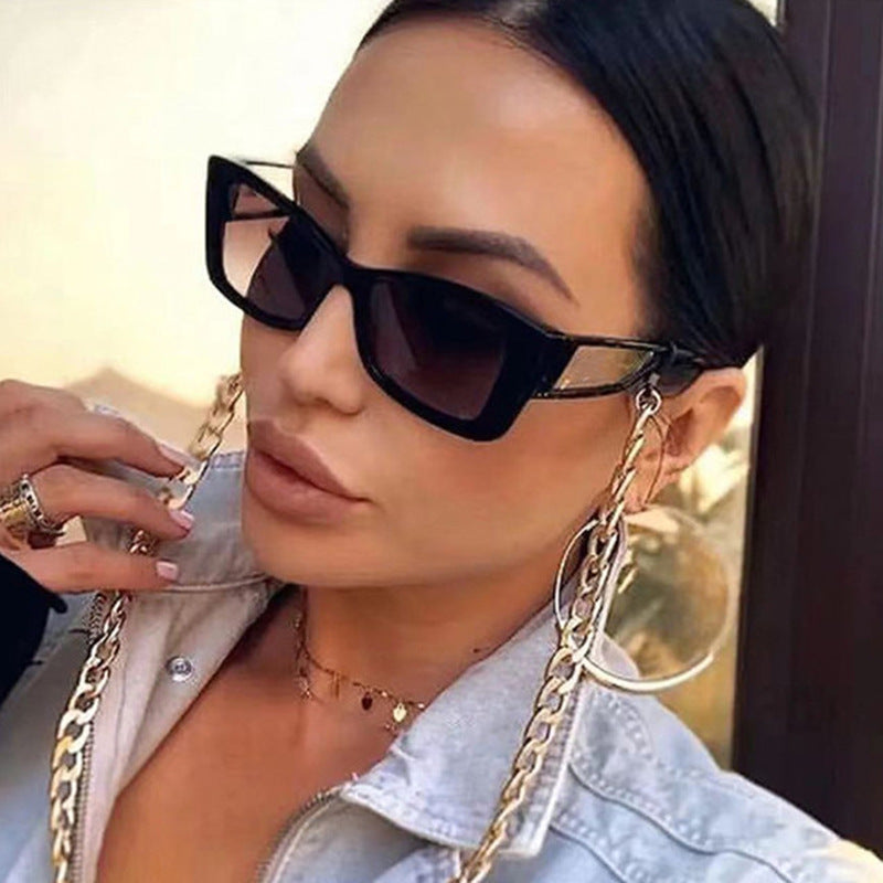 Women's Fashionable Cat-Eye Sunglasses with Stylish Frame and UV Protection Skanto