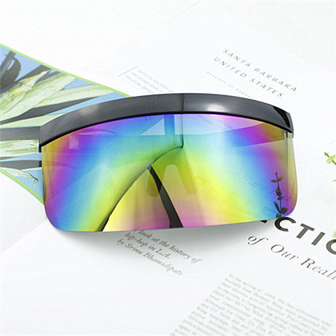 Dame Sport-solbriller i futuristisk design Skanto