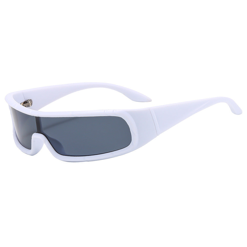 Dame sports solbriller med ergonomisk design og innovative linser Skanto