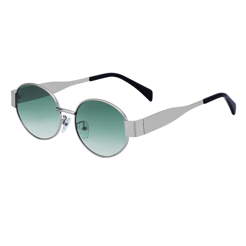 Dame moteriktig solbrille i elegant oval design Skanto