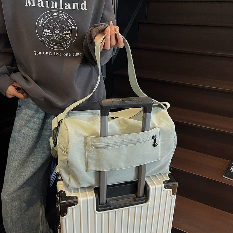 Damer Sporty og romslig reiseveske Skanto