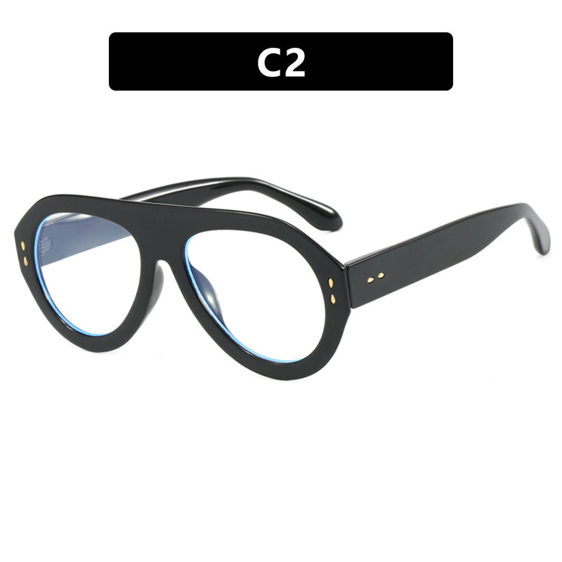 Women's fashion sunglasses with extravagant design Skanto