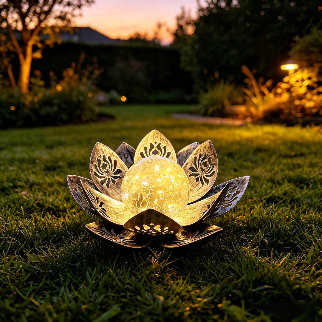 Dekorativ Lotus Solhage Lys Med Sprukket Glasskul Skanto