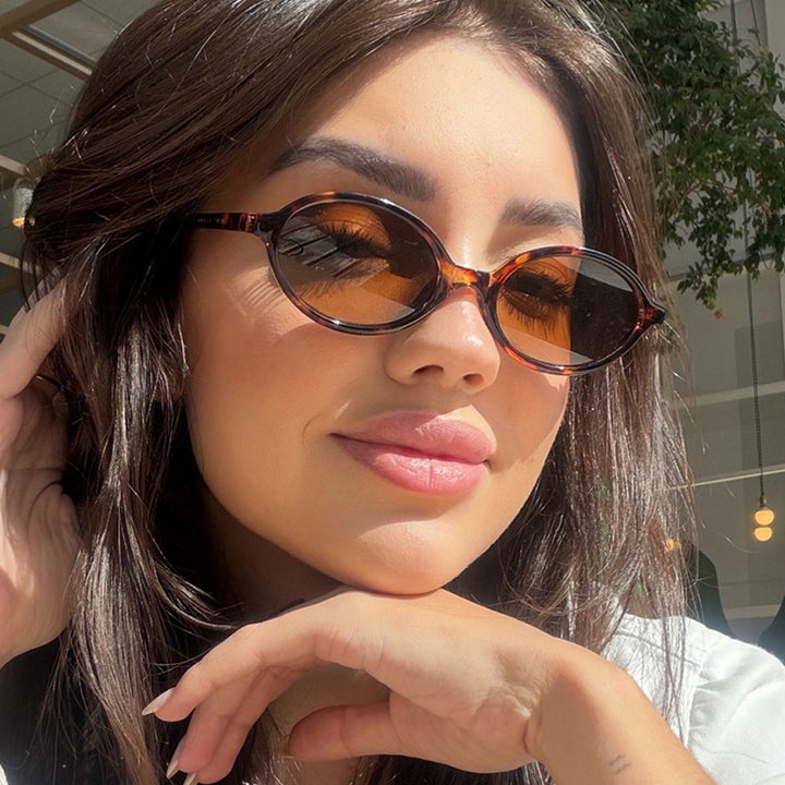 Women's Fashionable Retro-Inspired Sunglasses Skanto