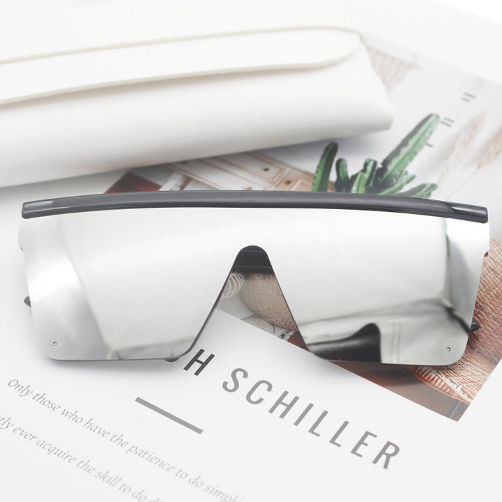 Dame Sporty solbriller i trendy Shield-design Skanto
