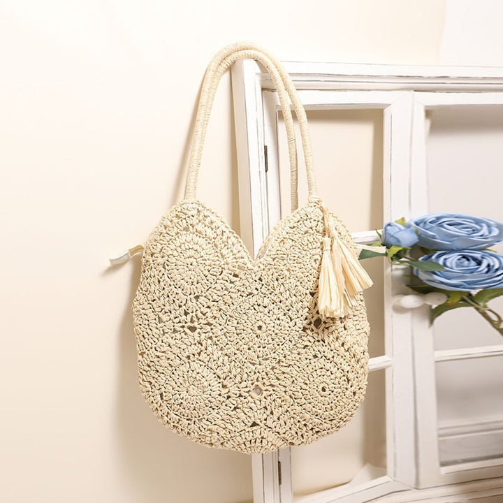 Handmade straw bag with textured design Skanto