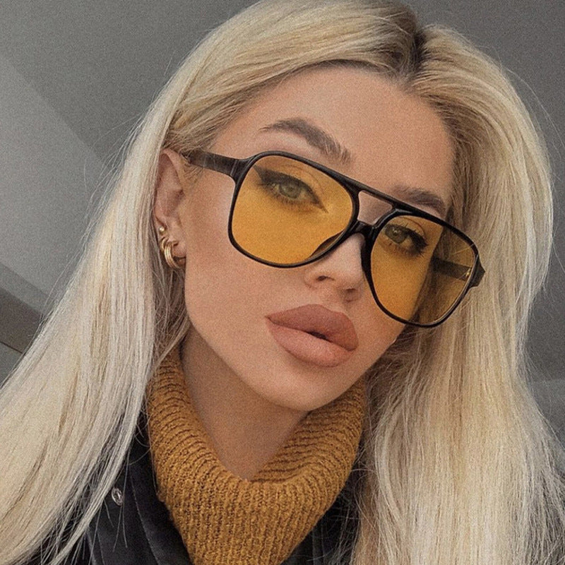 Women's oversized sunglasses in a sporty-elegant design Skanto