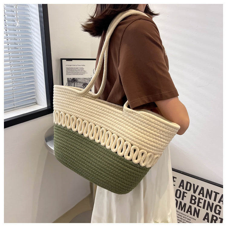 Elegant Handmade Beach Bag with Fine Weave Pattern Skanto