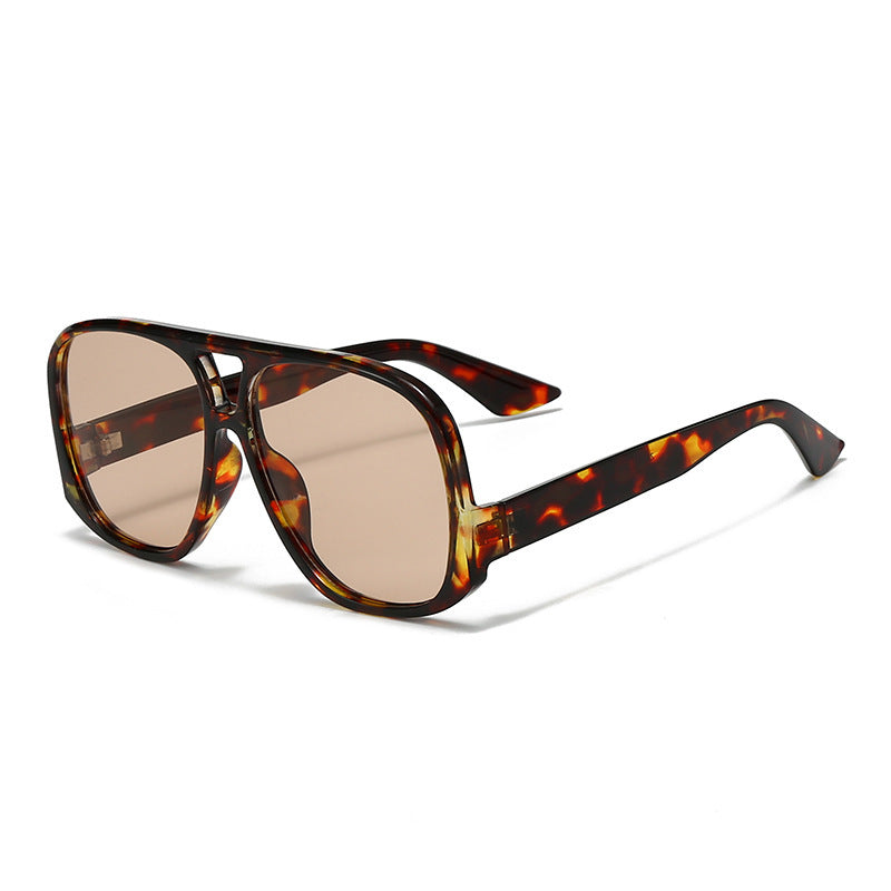 Women's trendy oversized sunglasses in modern tortoise pattern Skanto