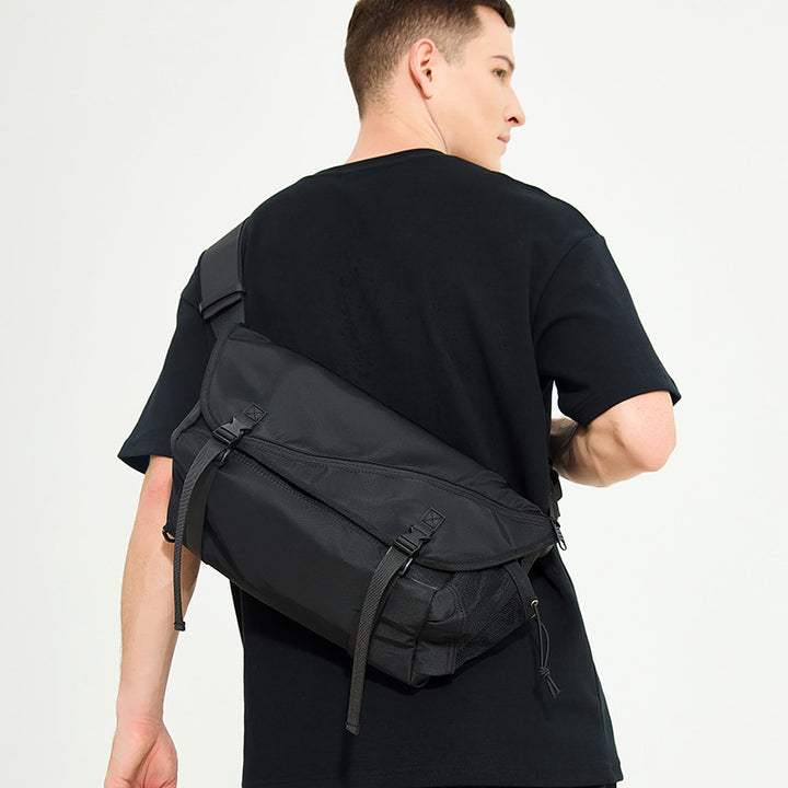 All-Weather Utility Shoulder Bag Skanto