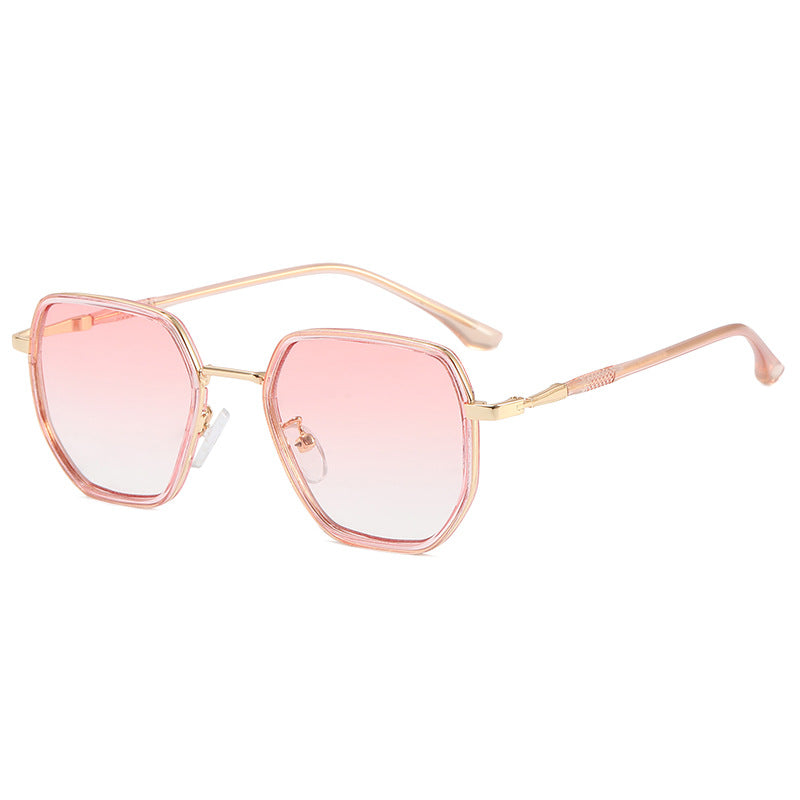 Dame geometrisk solbrille med elegant glassdesign Skanto