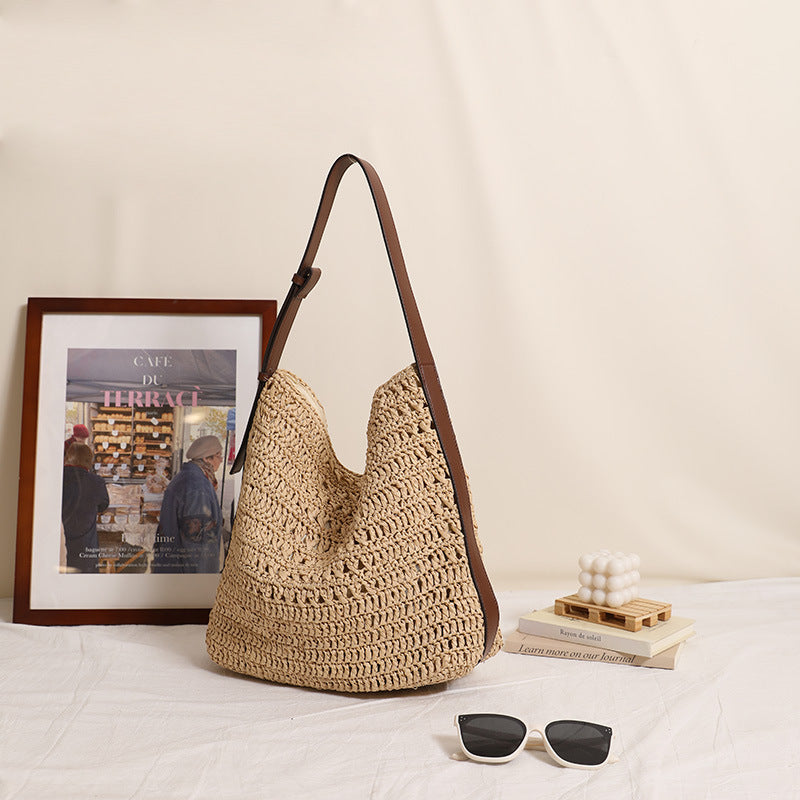 Handmade Shoulder Bag in Modern Natural Design Skanto