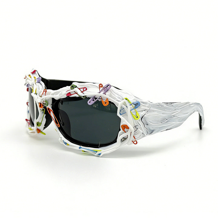 Dame kreativt statement-solbrille med iøynefallende design Skanto