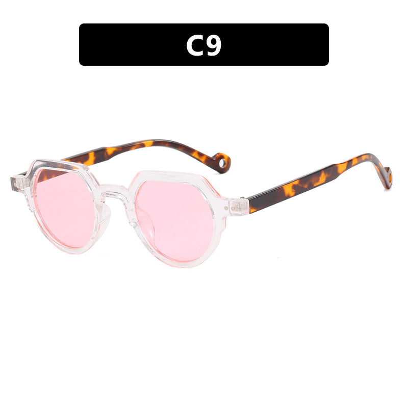 Women's geometric sunglasses with protective UV filter and robust frame Skanto