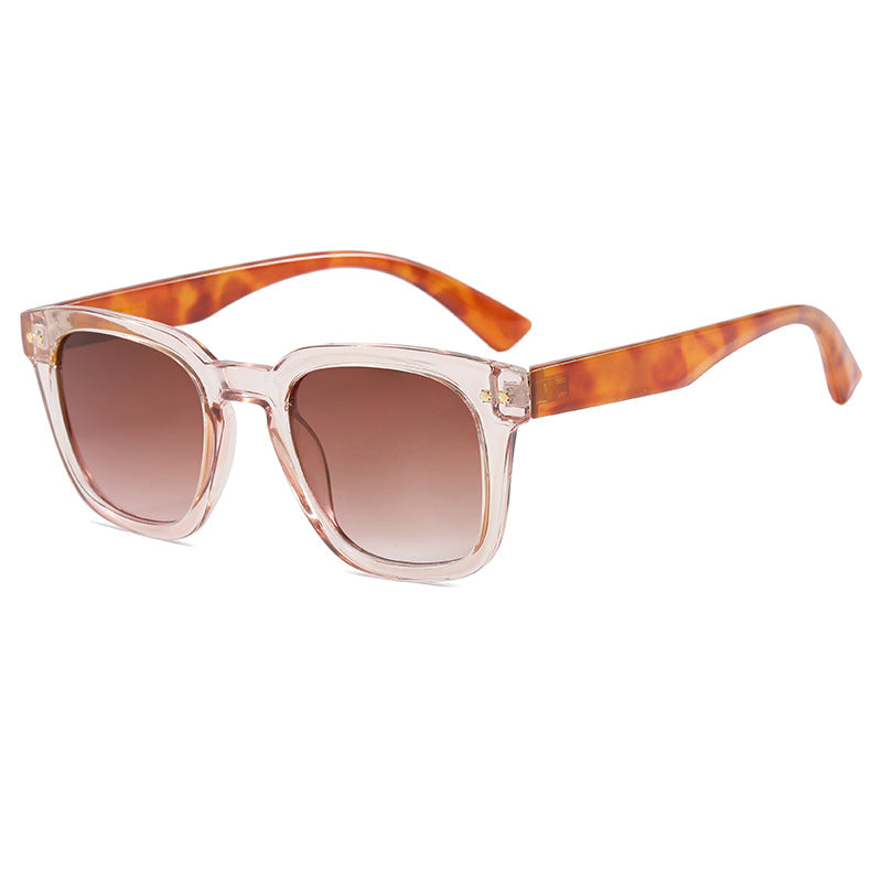 Dame Firkantet Solbrille med moderne gjennomsiktig ramme og UV-beskyttelse Skanto