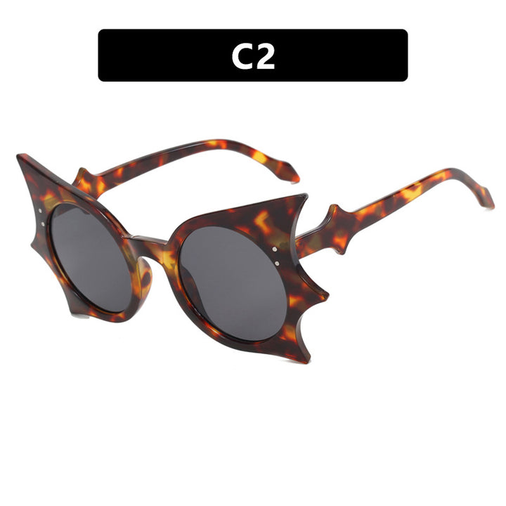 Women's Extravagant Cat-Eye Sunglasses with Striking Frame Skanto