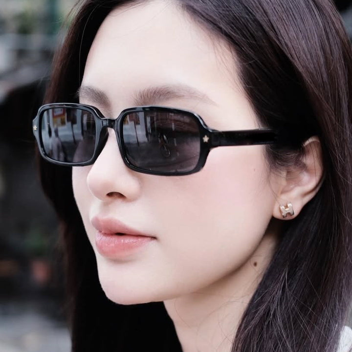 Women's Fashionable Rectangular Sunglasses with Outstanding Design and Protective UV Filter Skanto