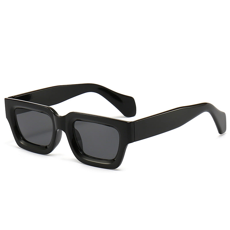Women's trendy sunglasses with robust and transparent frame Skanto