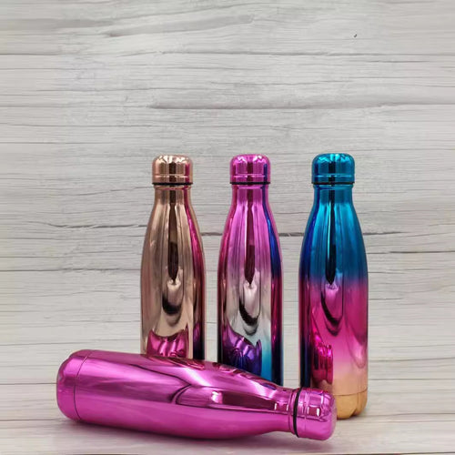 Dame Isolert Flaske med Elegant Pop-Art Overflate Skanto