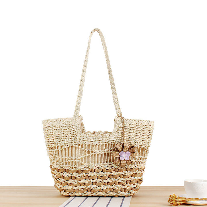 Elegant Beach Bag with Handwoven Basket Pattern Skanto