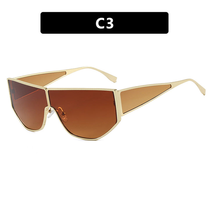 Women's trendy oversized sunglasses with striking geometric design Skanto