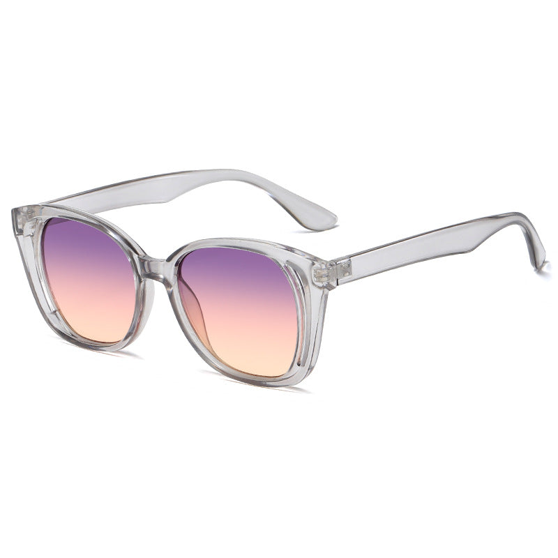 Dame stilige Cat-Eye solbriller med robust ramme Skanto