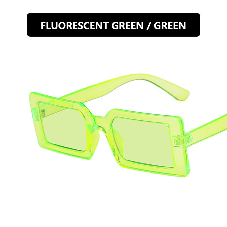 Women's square sunglasses with modern, wide frame and protective UV filter Skanto