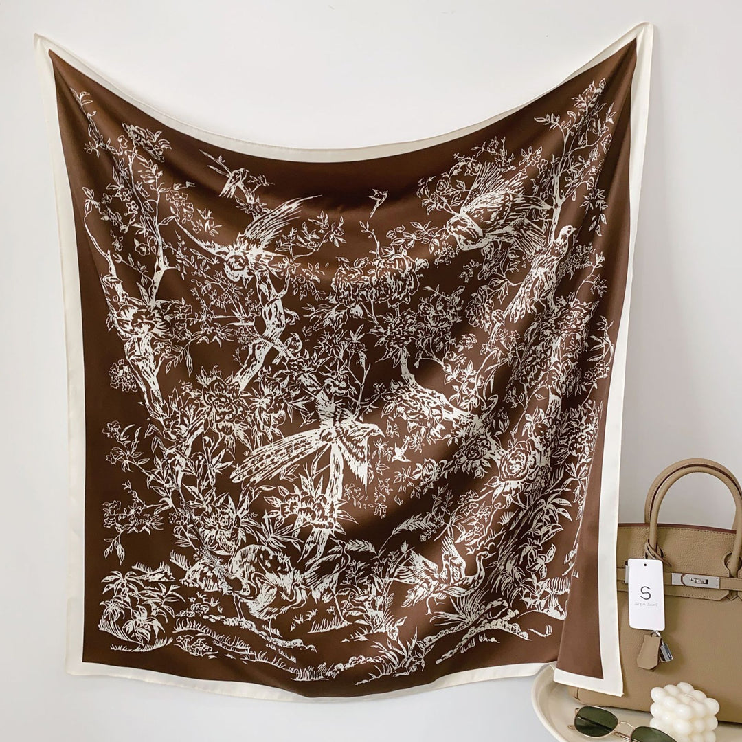 Dame silkesjal i elegant botanisk design Skanto