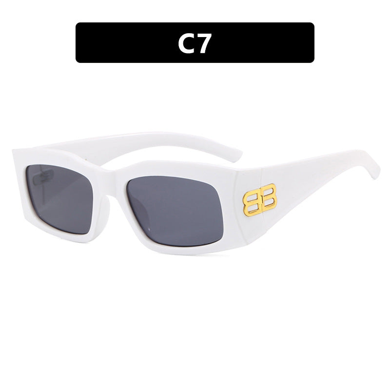 Women's fashion sunglasses with angular frame and polarized lenses Skanto
