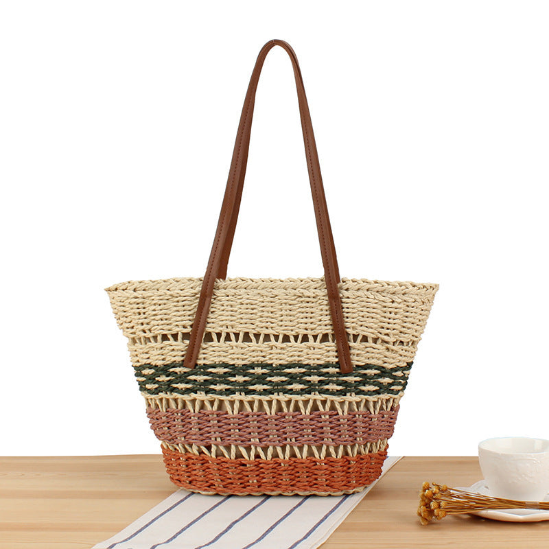 Modern straw bag with leather details Skanto