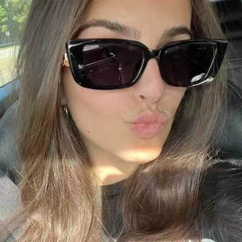 Women's Fashionable Oversized Sunglasses with Unique Leopard Print Skanto