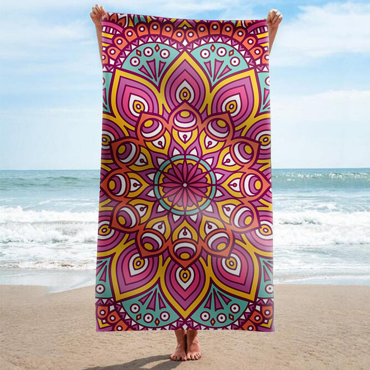 Strandhåndkle med kunstferdig mandala-design Skanto