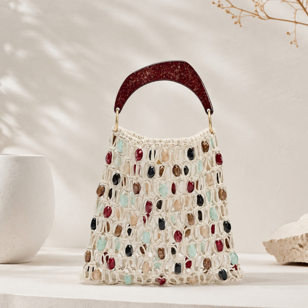 Håndlaget designer skulderveske med unike steindetaljer Skanto