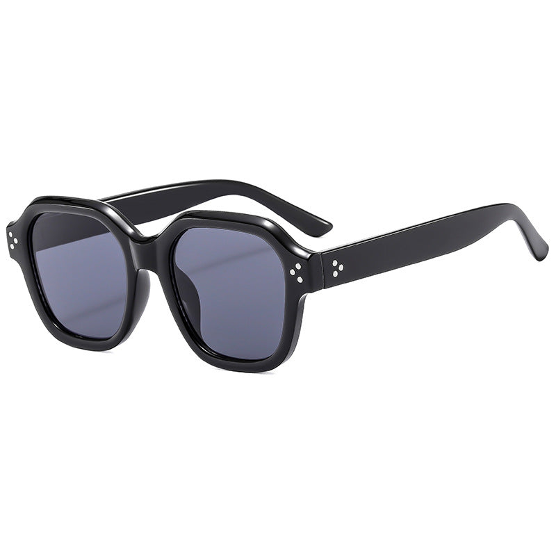 Dame Moderne Retro-solbriller med bred ramme og UV-beskyttelse Skanto