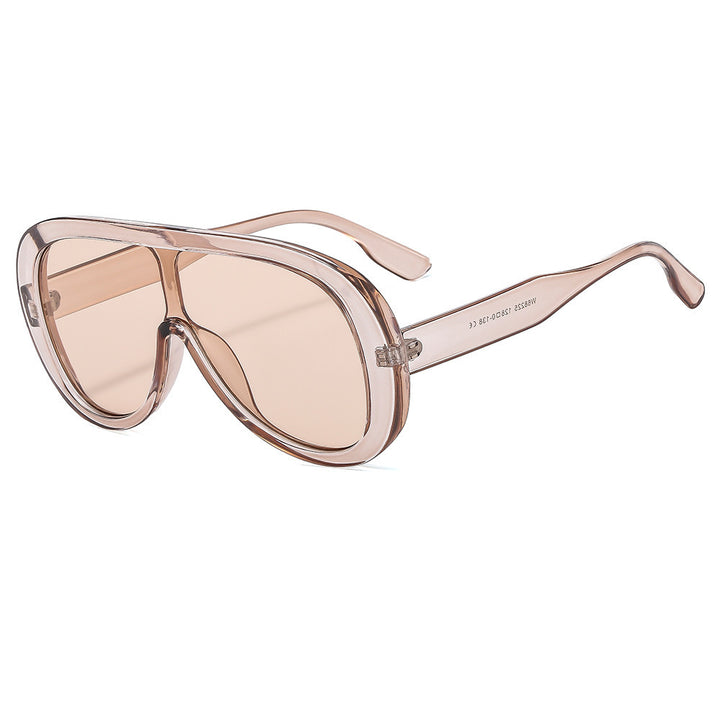 Dame moteriktig solbrille med bred ramme Skanto