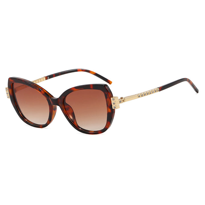Women's oversized sunglasses with protective UV filter and elegant accents Skanto