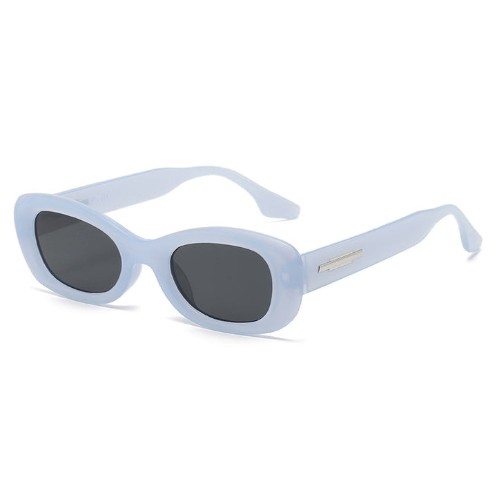 Dame modisk solbrille med oval rammeform og UV-beskyttelse Skanto