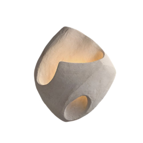 Skanto | Vegglampe laget av polystyren i Wabi-Sabi stil