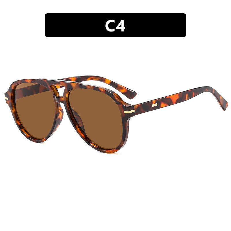 Women's stylish sunglasses with a striking design Skanto