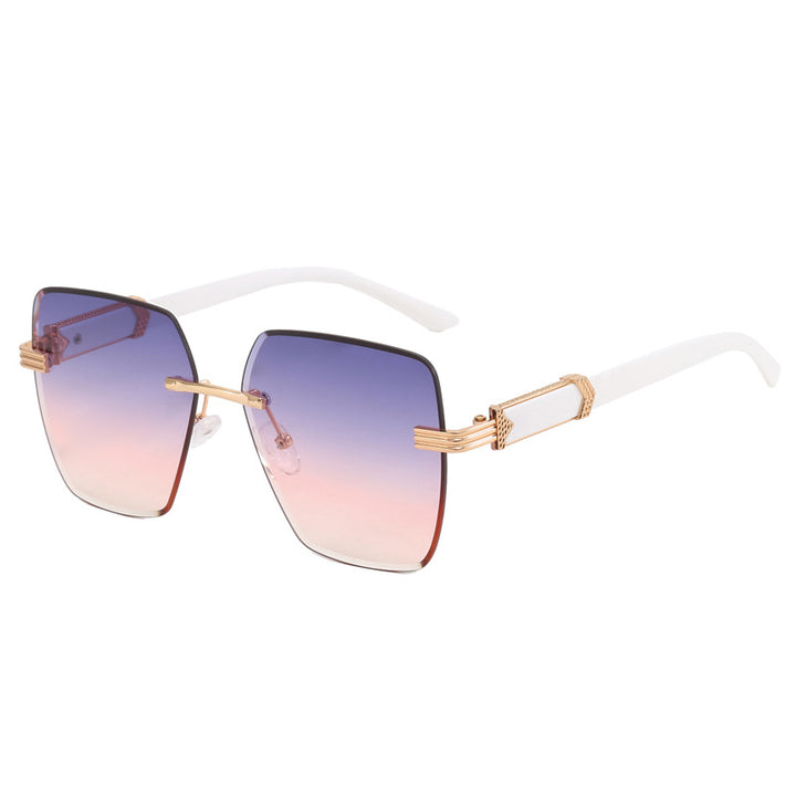 Dame luksus solbriller med unik ramme og edle detaljer Skanto