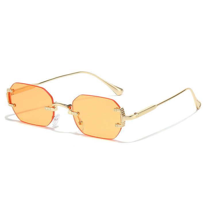 Dame moteriktig solbrille i elegant geografisk stil Skanto